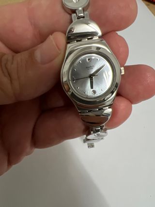 RELOJ SWATCH MUJER ACERO Y PEQUEÑAS PIEDRAS