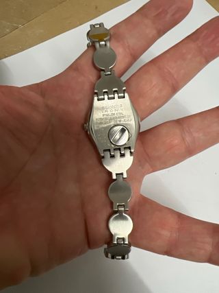 RELOJ SWATCH MUJER ACERO Y PEQUEÑAS PIEDRAS