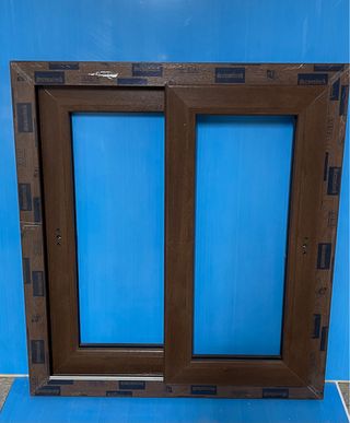 Ventana corredera PVC nogal
