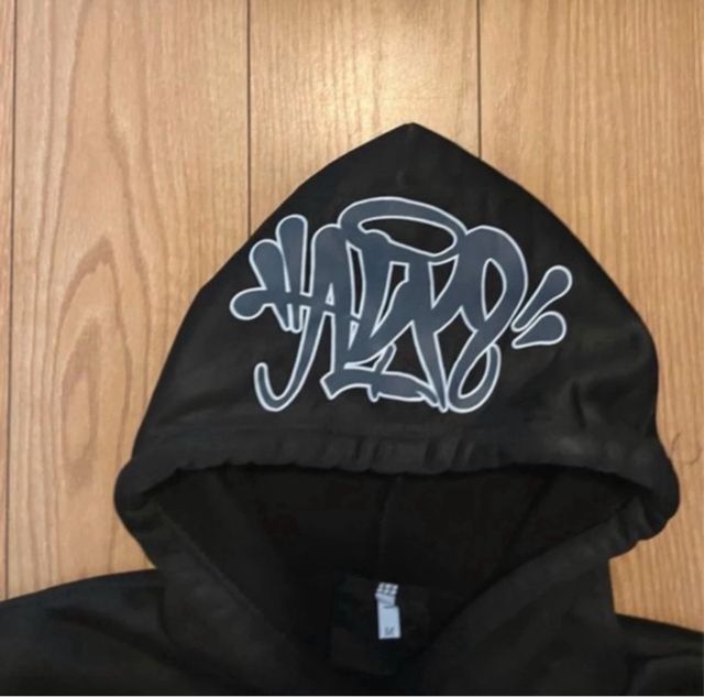 Tuta sportiva nera Syna World