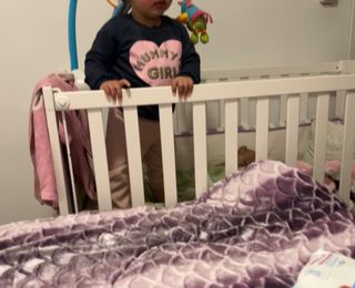 Cuna de bebé blanca