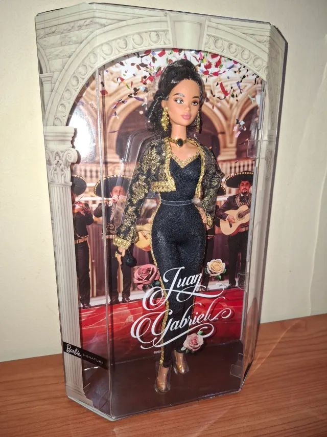NUEVA!! Barbie Edición Especial Juan Gabriel NRFB 