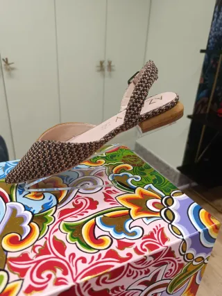 Zapatos destalonados AZAREY beige y marrón