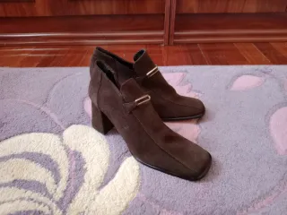 Botines ante marrón tacón cuadrado