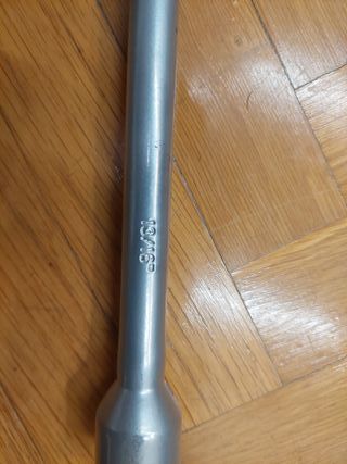 Llave de cruz para coche