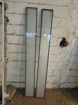 Puerta de entrada blanca moderna