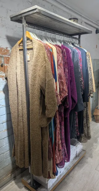 Buró alto moderno metal y madera