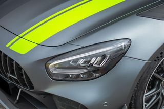 IMPECABLE!!! MERCEDES BENZ AMG GT R
