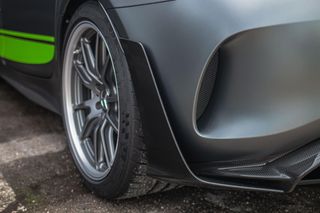 IMPECABLE!!! MERCEDES BENZ AMG GT R