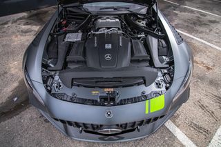 IMPECABLE!!! MERCEDES BENZ AMG GT R