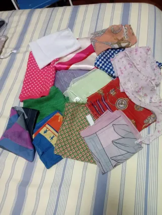 Lote de foulards y pañuelos