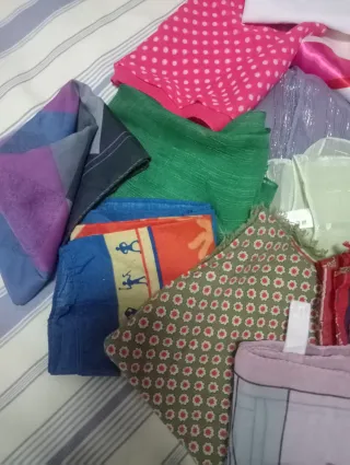 Lote de foulards y pañuelos