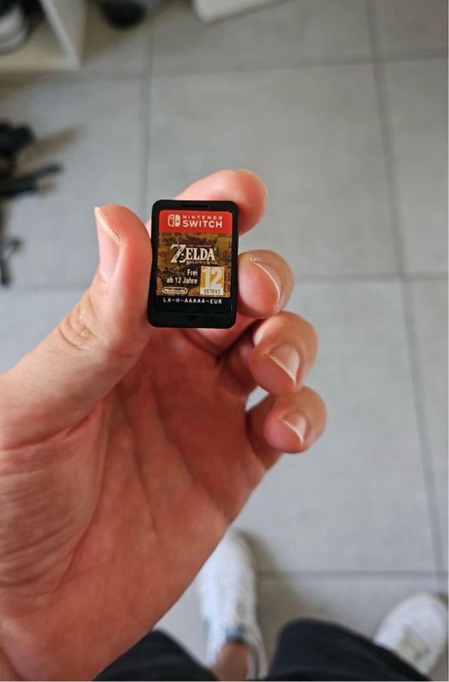 Nintendo Switch Oro e Viola Come Nuova