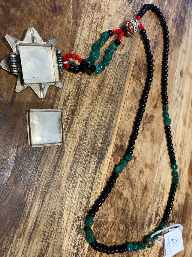 Collar Étnico largo Relicario de Nepal