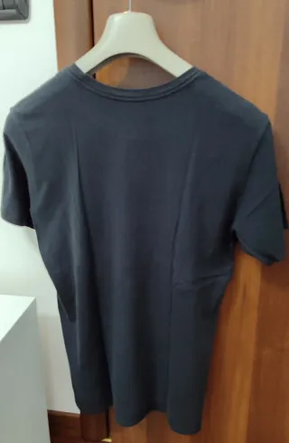 T-shirt Nike nera con logo