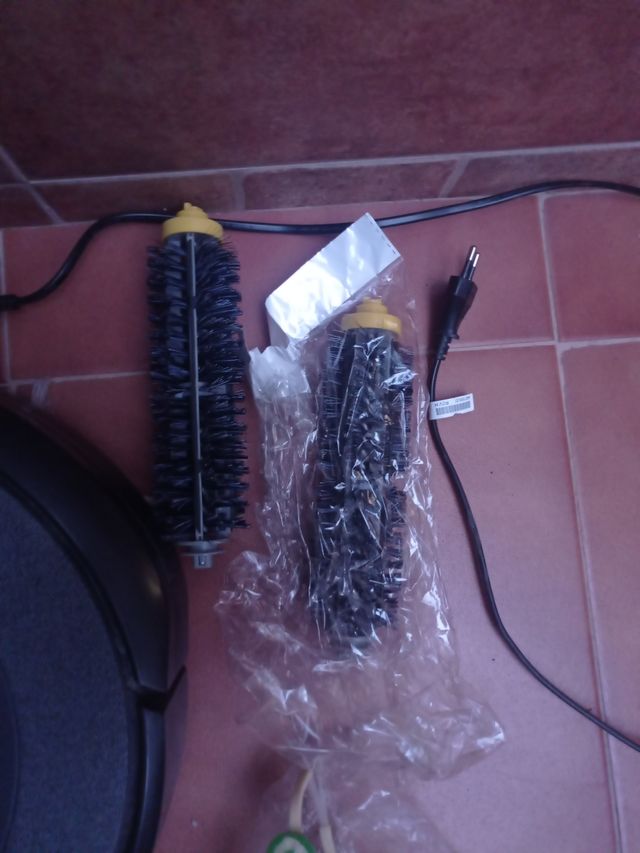 Roomba con accesorios