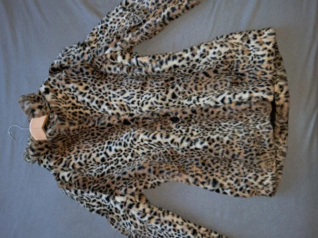 Abrigo Green Coast estampado leopardo.