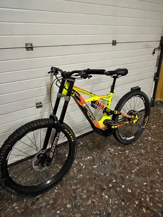 Bicicleta Specialized Kenevo