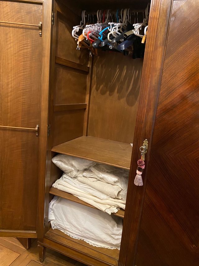 Armario antiguo madera 3 puertas