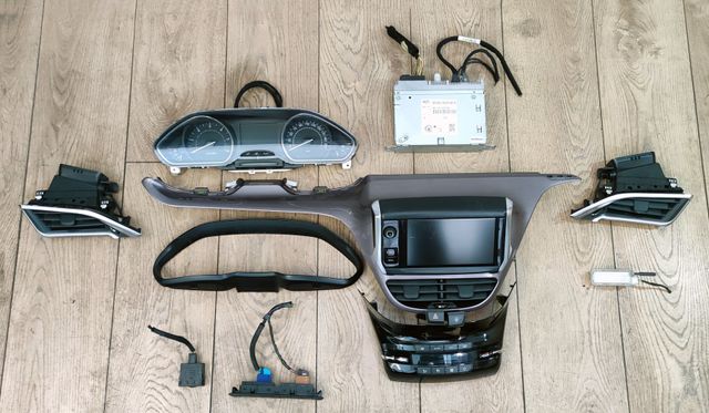 Moldura Cuadro Instrumentos Peugeot 208/2008