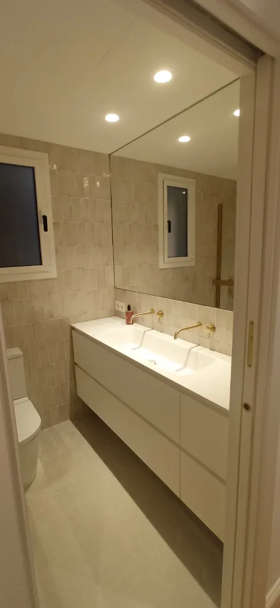 Instalación de  muebles  lavado, banio