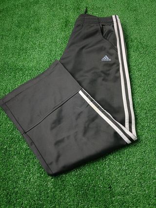 Pantalon Adidas Color Gris y Blanco Talla M.