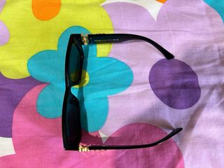 Gafas de sol Miu Miu negras