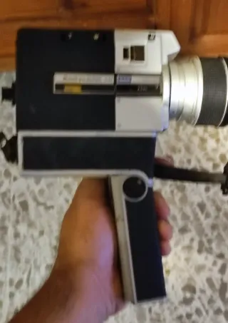 Cámara Super 8 con funda