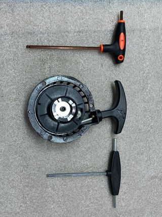 Tirador nuevo minimoto y llaves Allen