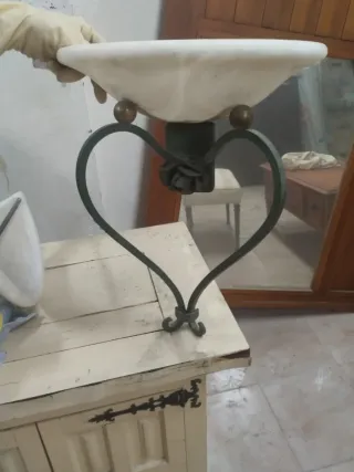 Aplique forja y mármol  no es lámpara