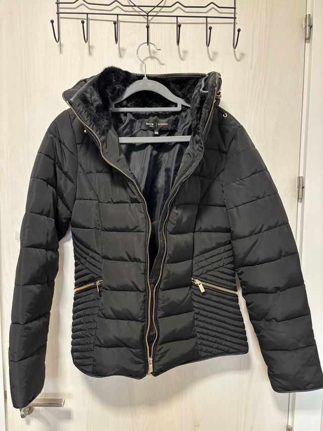 Chaqueta acolchada negra 