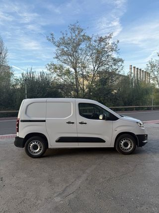 Toyota Proace City 2024