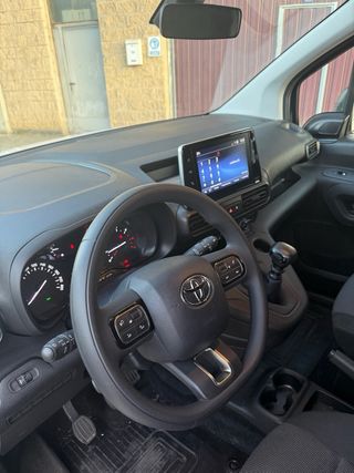 Toyota Proace City 2024