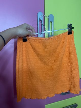 Falda corta naranja