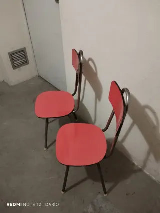 Juego de 2 sillas vintage rojas