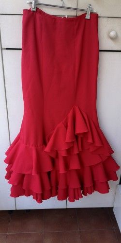 Falda flamenca roja volantes