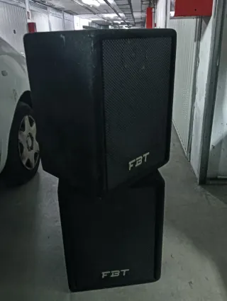 Altavoces FBT Negro Escenario