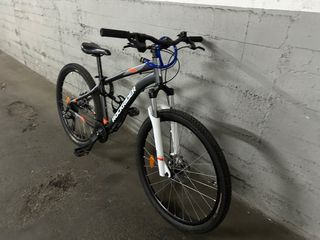 Bici Rockrider menos de 1 año + caballete