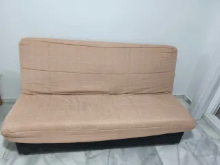 Sofá cama con arcón beige