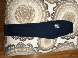 Ropa Deportiva y mochila  Font Santa Fatjó