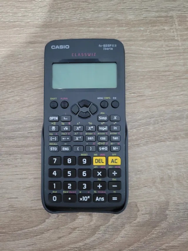 Calculadora Casio fx-82SPX II Iberia de Segunda mano por 18 EUR en