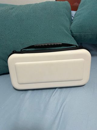 Nintendo Switch OLED Blanca + Zelda: BOTW + Fundas