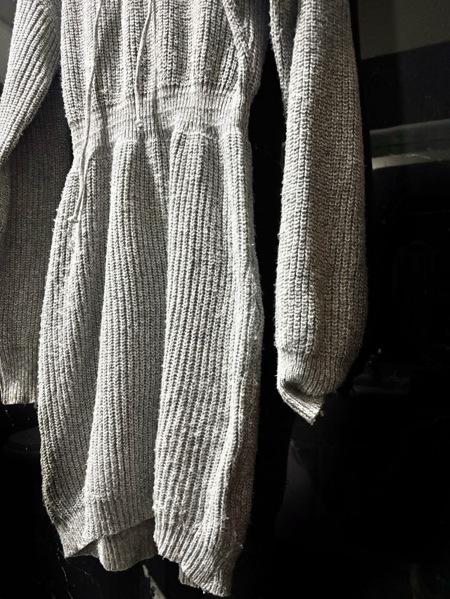 Abito in maglia con cappuccio