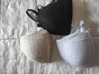 3 Reggiseni pizzo nero e bianco