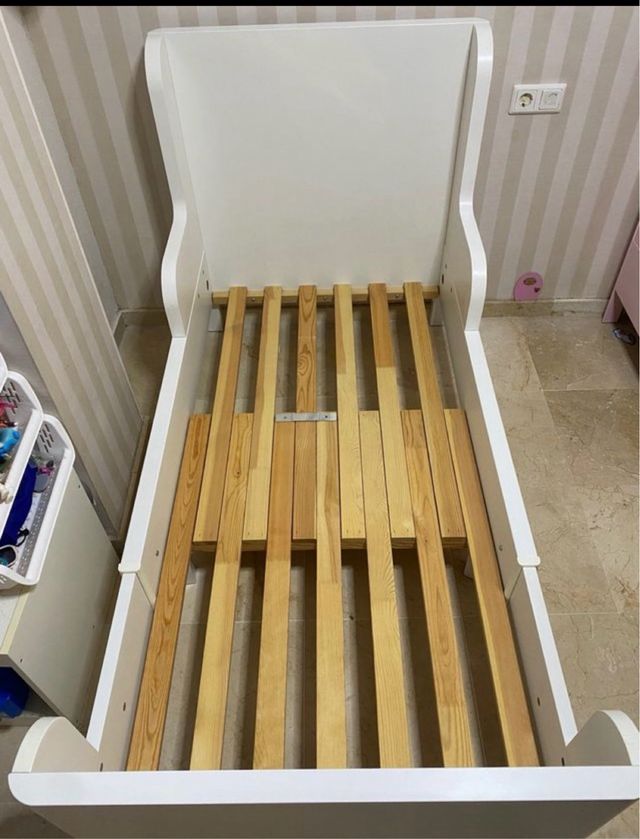 Cama infantil extraíble blanca
