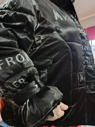 Anorak Moncler Negro Brillante