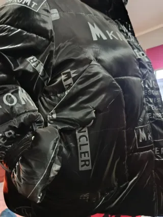 Anorak Moncler Negro Brillante