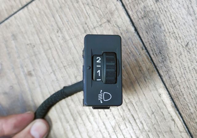 Regulador altura faros Peugeot 208/2008