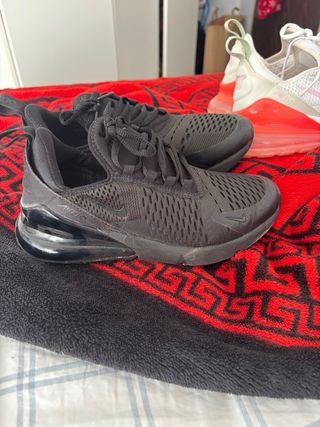 Zapatillas Nike Air Max 270 Negras y blanca 