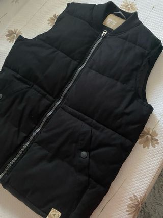 Chaleco acolchado negro talla M